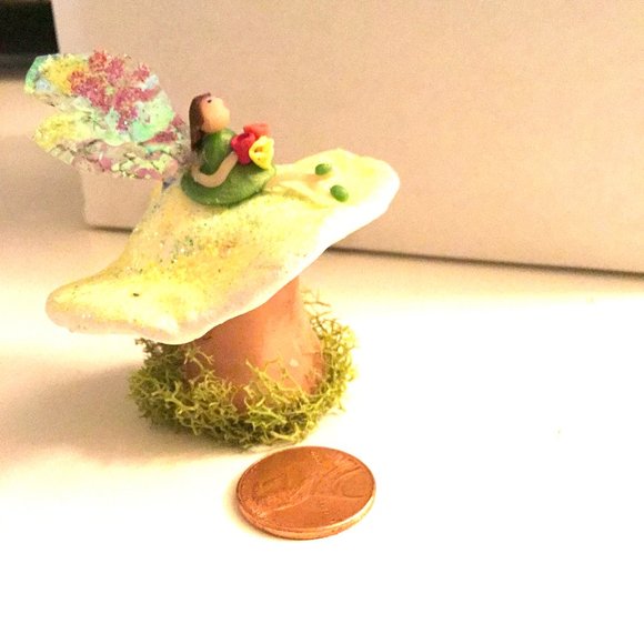 Mini Shroomie & Magical Fairy holding flowers, Swarovski Crystals in Cap! - Picture 6 of 7